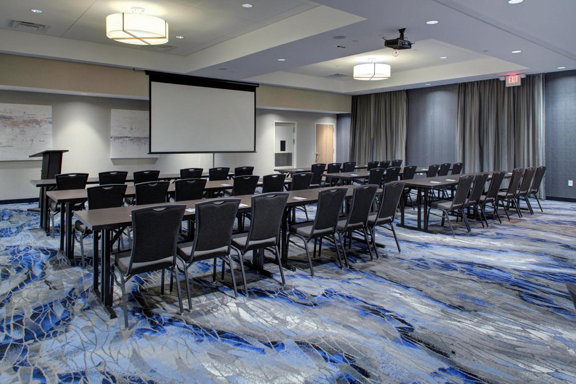 Fairfield Inn & Suites By Marriott Allentown West Breinigsville Exterior foto
